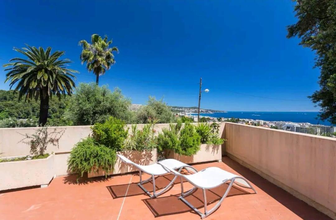 Relaxing Place With Wonderful View...Calme Avec Vue Magnifique Sur La Baie Des Anges, Mais En Campagne A 12 Minutes De La Promenade Des Anglais Nice Luaran gambar